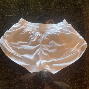 white 2.5in lululemon shorts